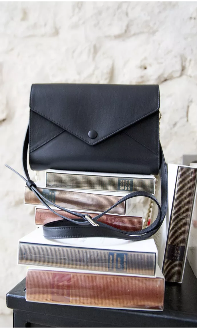 LE SAC A MAIN 