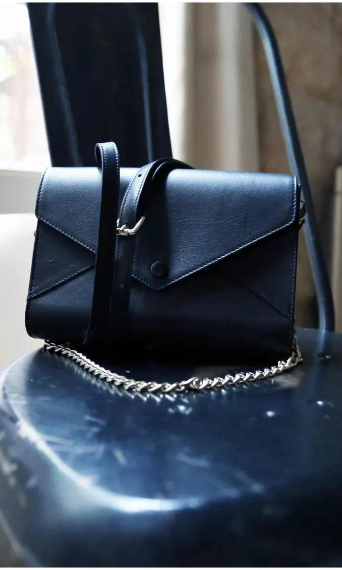 LE SAC A MAIN 