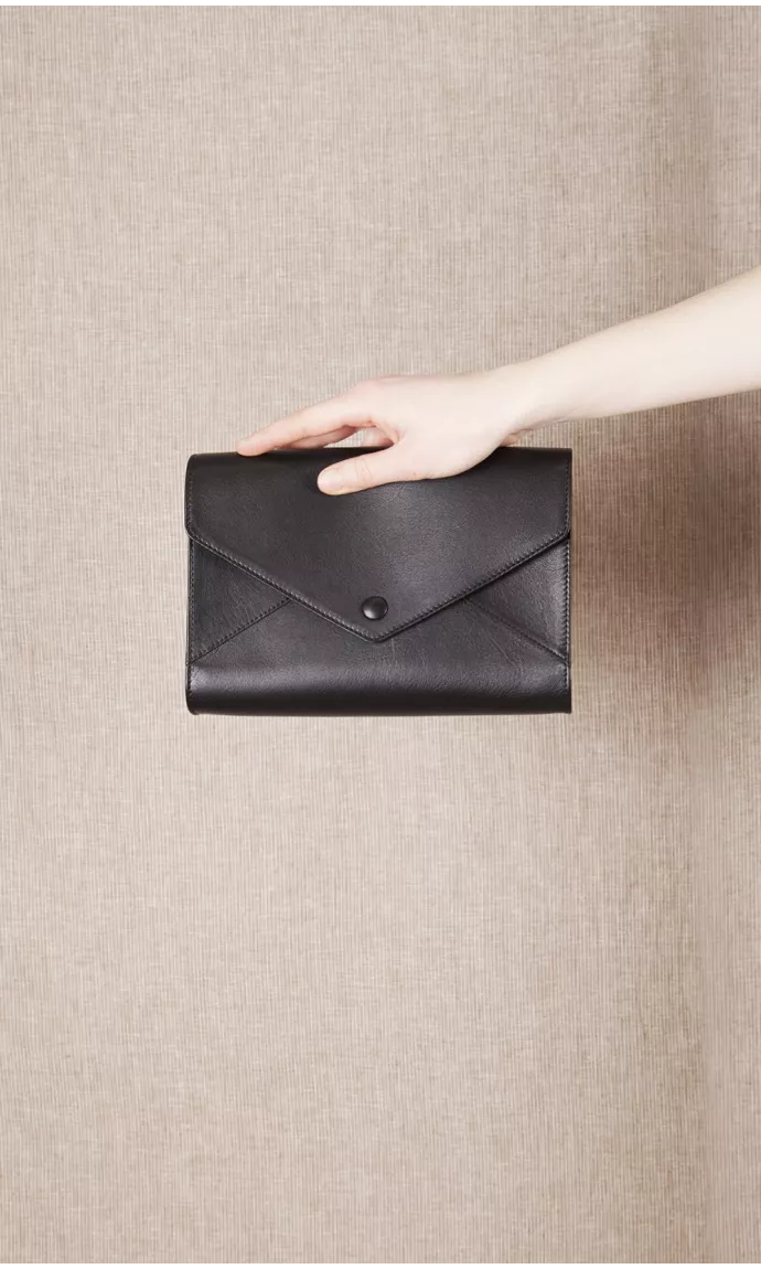 LE SAC A MAIN 