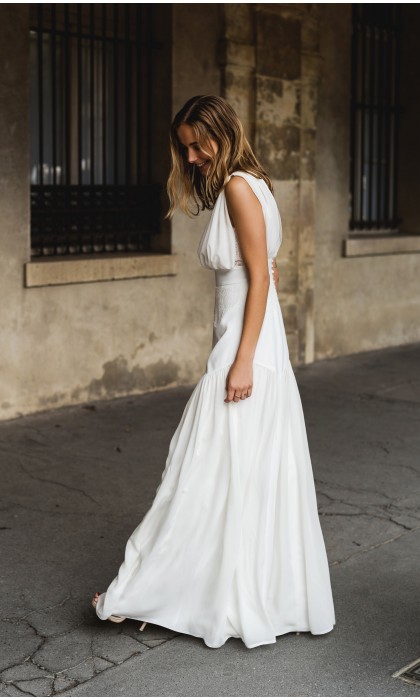 Venus wedding dress