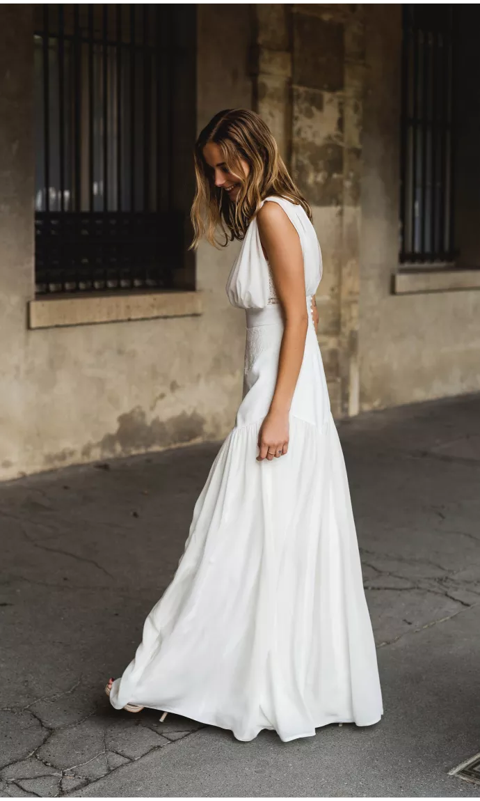 Venus wedding dress