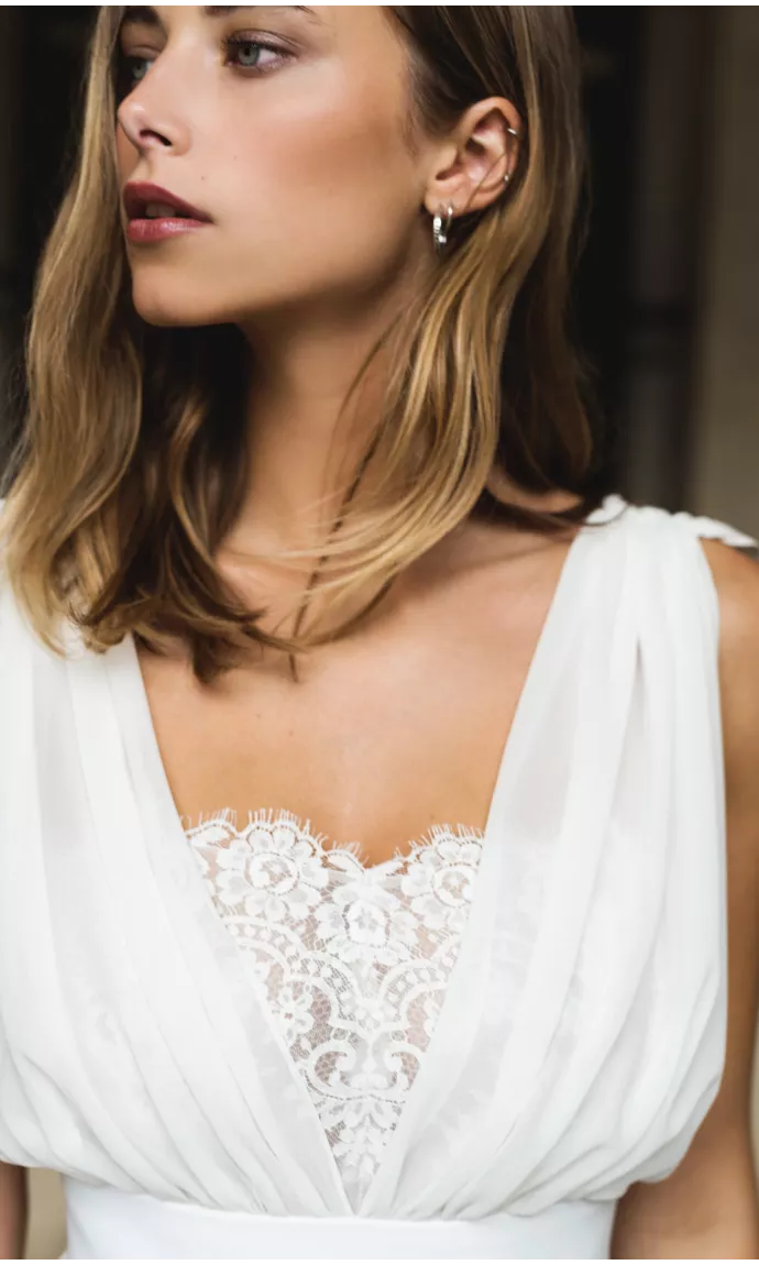 Venus wedding dress