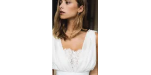 Venus wedding dress