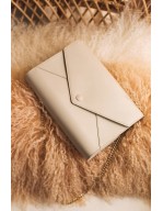 Le sac à main de la mariée