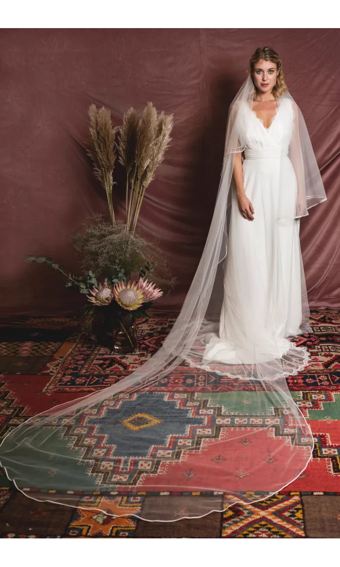 Le grand voile vierge