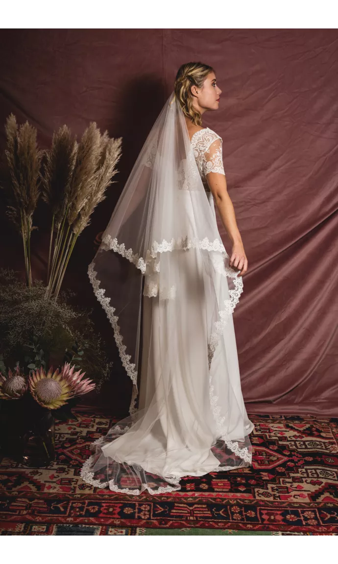 The guipure cathedral veil