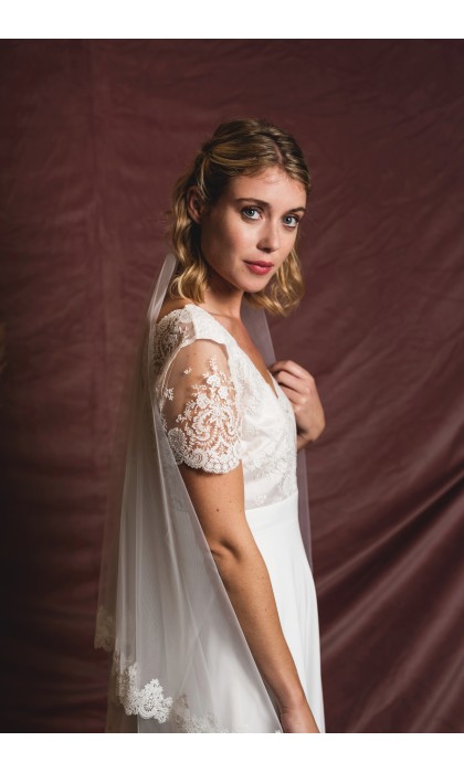 The guipure cathedral veil