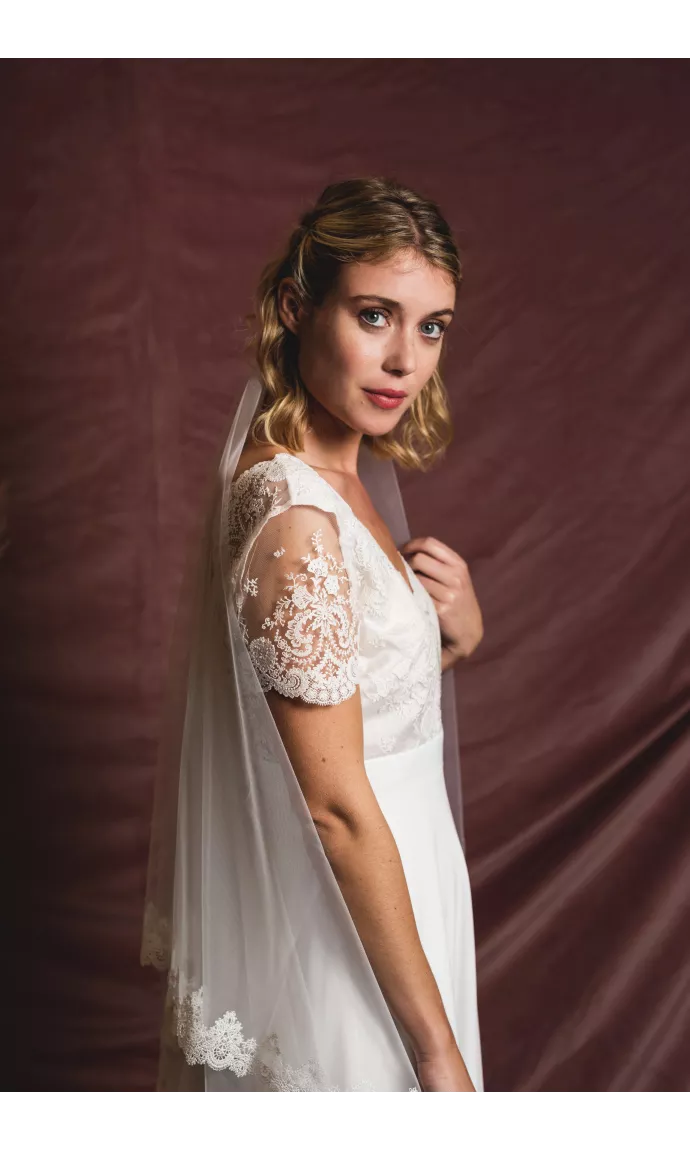 The guipure cathedral veil