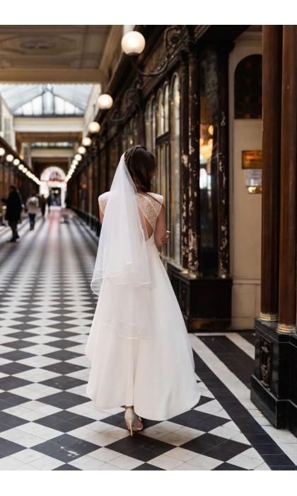 The little virgin veil