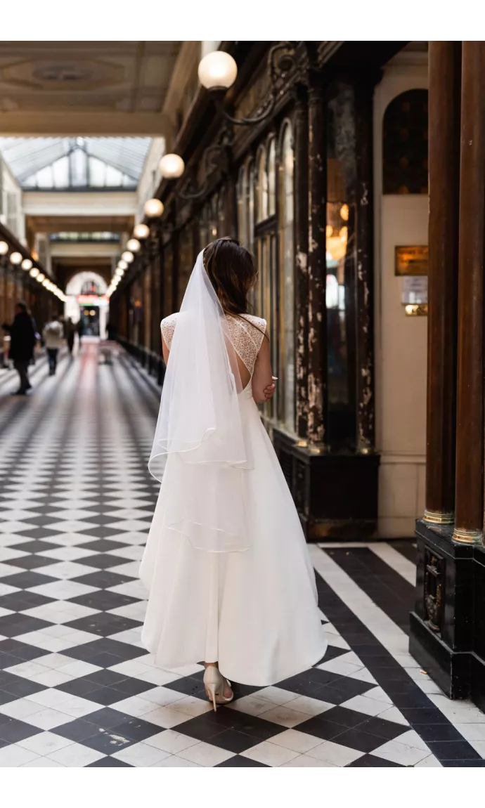 The little virgin veil