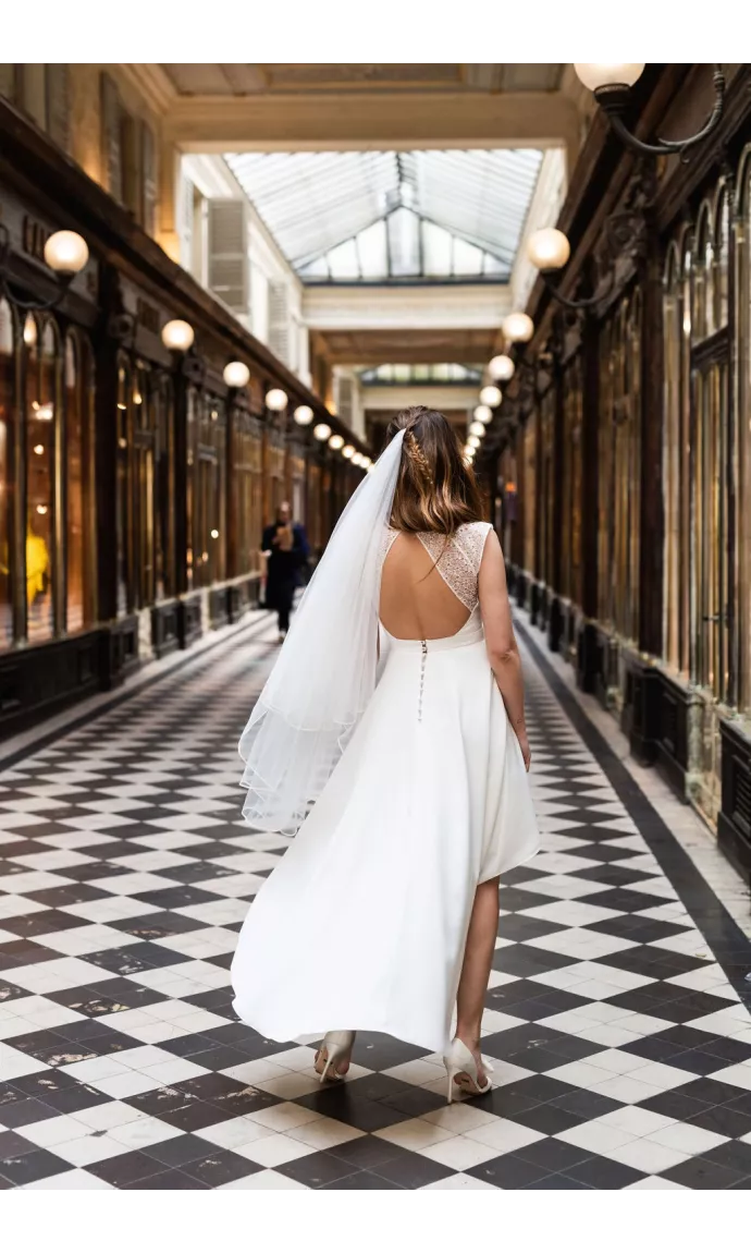 The little virgin veil