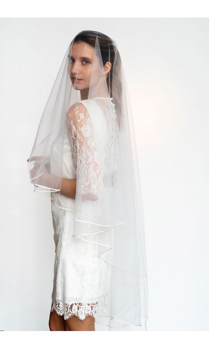 The little virgin veil