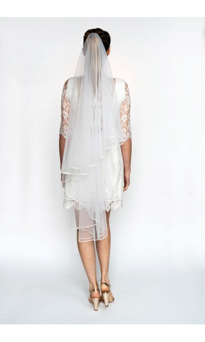 The little virgin veil