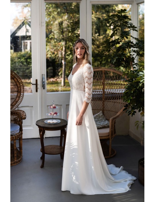 The Anne wedding dress