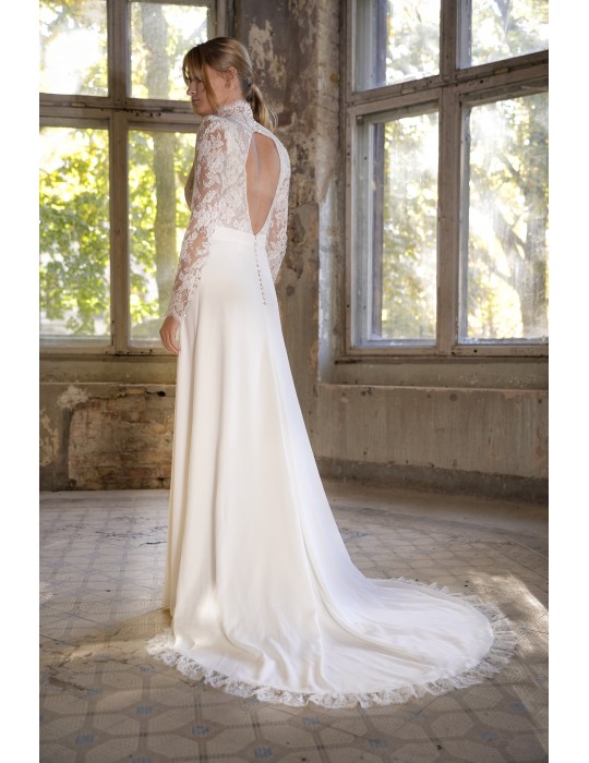 The Ingrid wedding dress