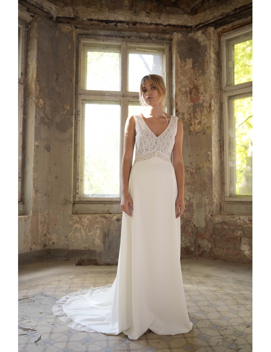 The Iris wedding dress