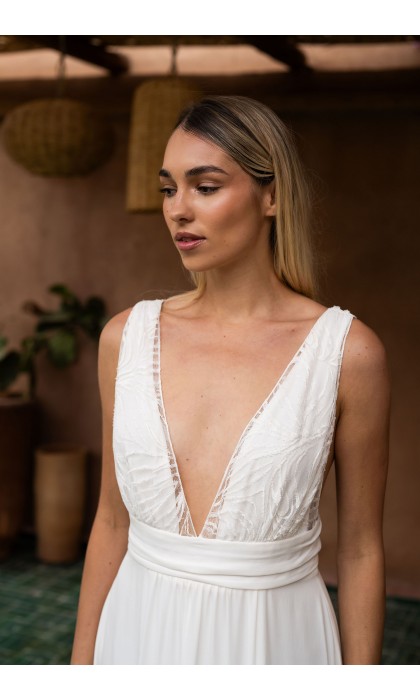 The Promesse Wedding dress