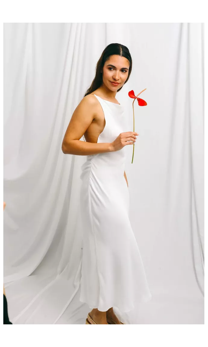 Robe couture et maxi dos nu misteriosa