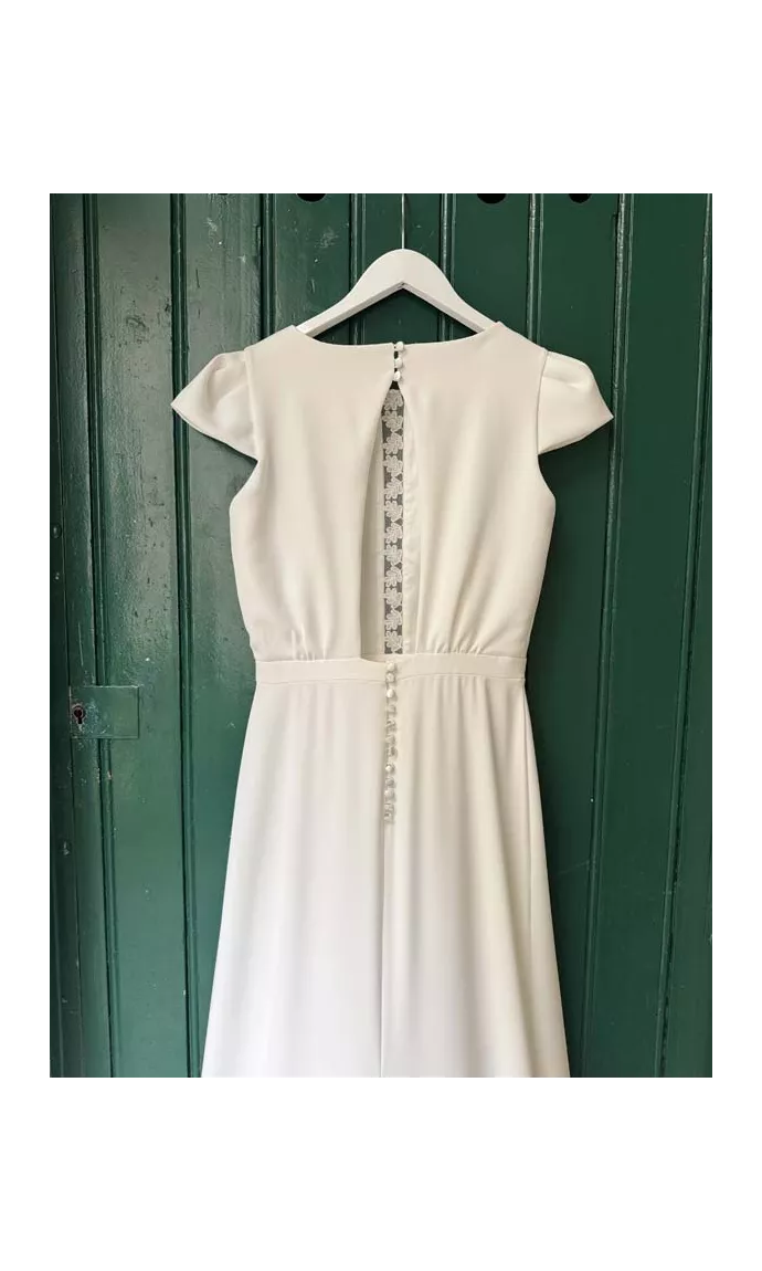 Agathe showroom sample
