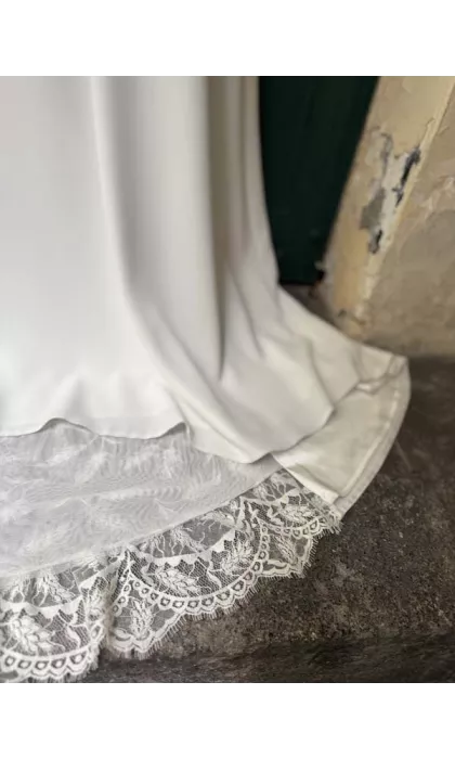 Agathe wedding dress showroom sample
