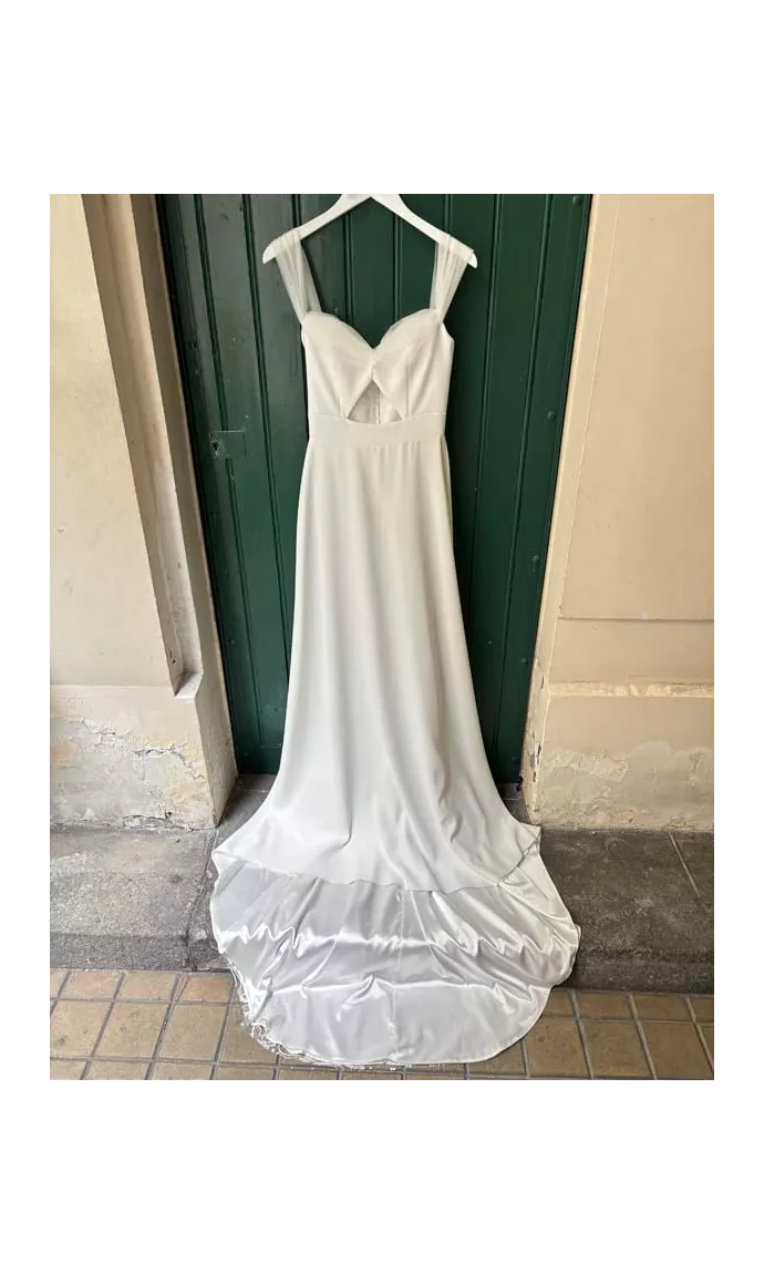 Ambre showroom sample