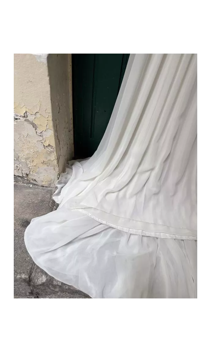 Clémence showroom sample