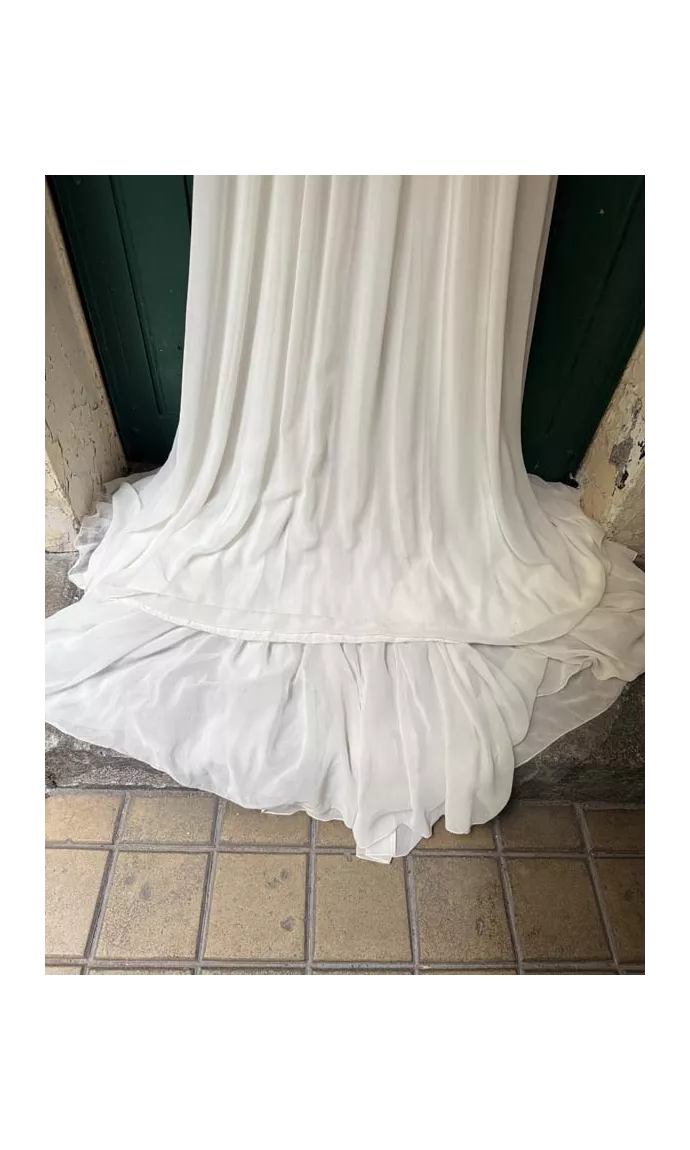Clémence showroom sample