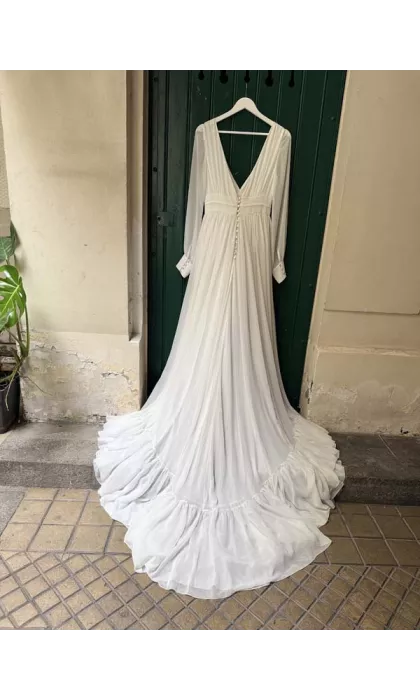 Clémence showroom sample