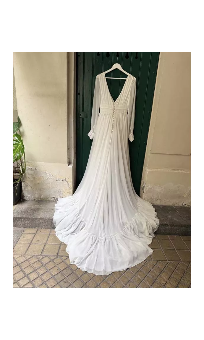 Clémence showroom sample