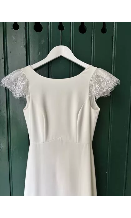 Eve showroom sample