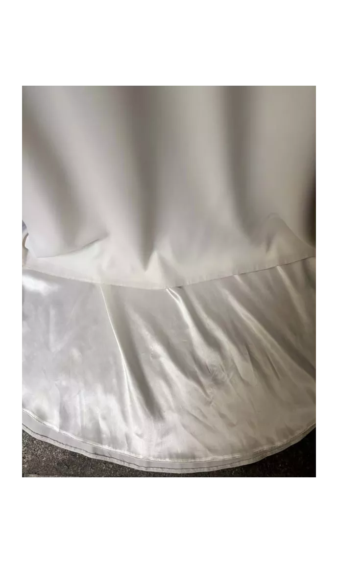 Eve showroom sample