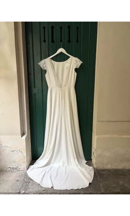Eve showroom sample