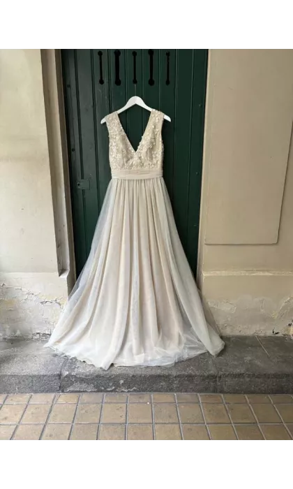 Grace showroom sample