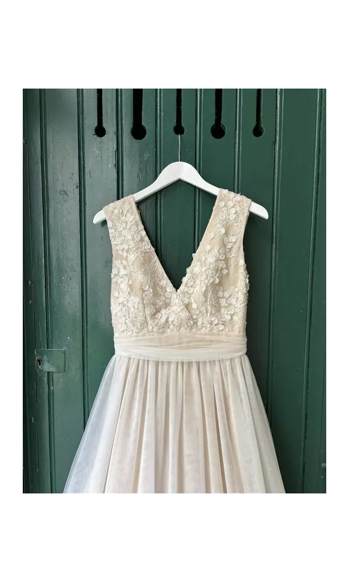Grace showroom sample