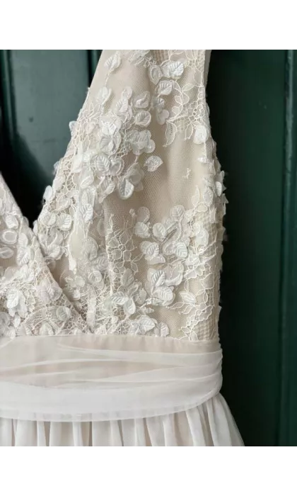 Grace showroom sample