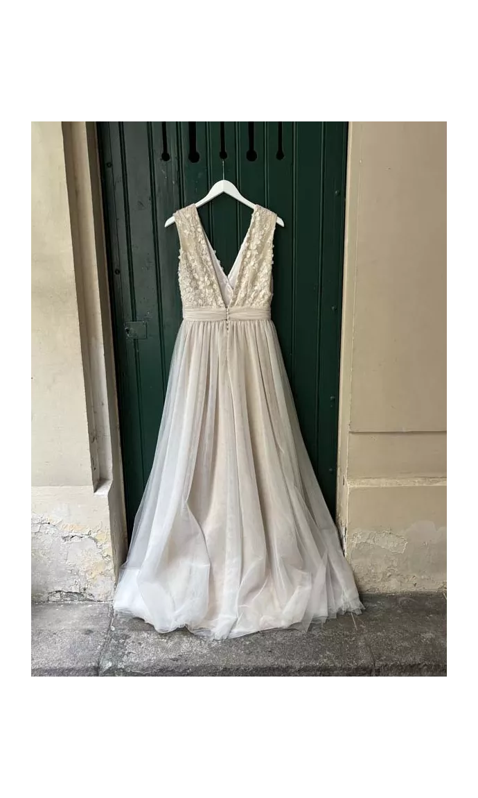 Robe de mariée en tulle et dentelle de Calais scintillant