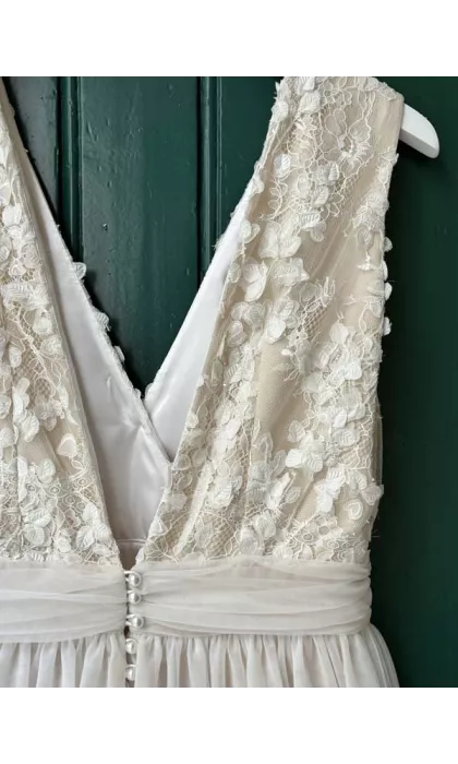 Grace showroom sample