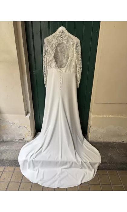 Ingrid showroom sample