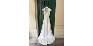 Lou showroom sample