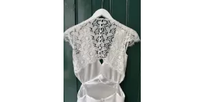 Lou showroom sample