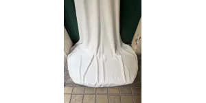 Lou showroom sample
