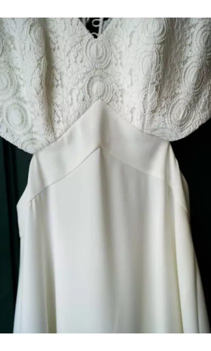 Lou showroom sample