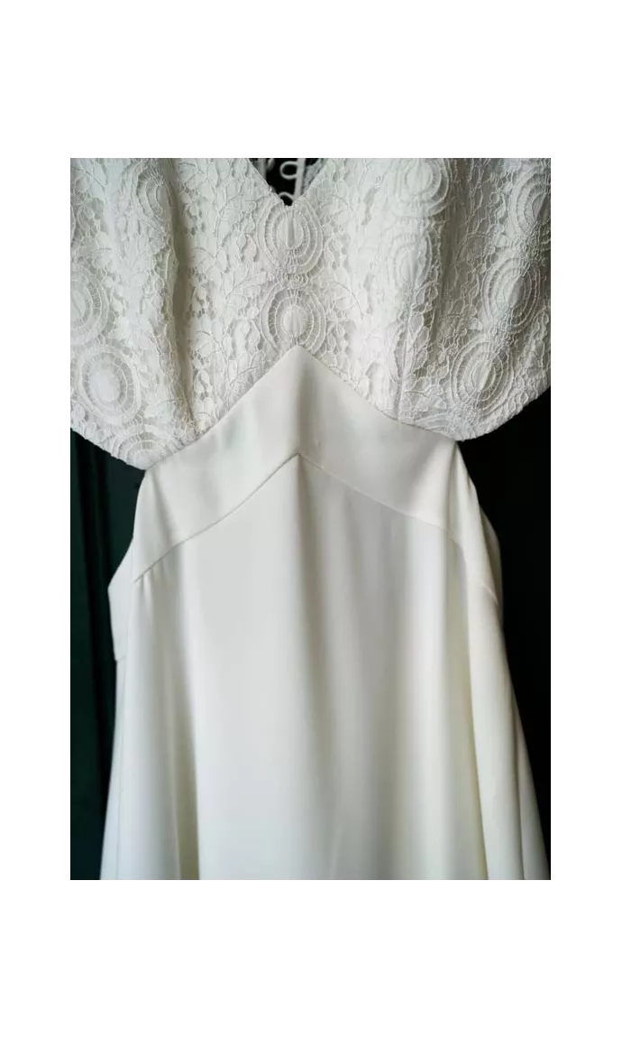 Lou showroom sample