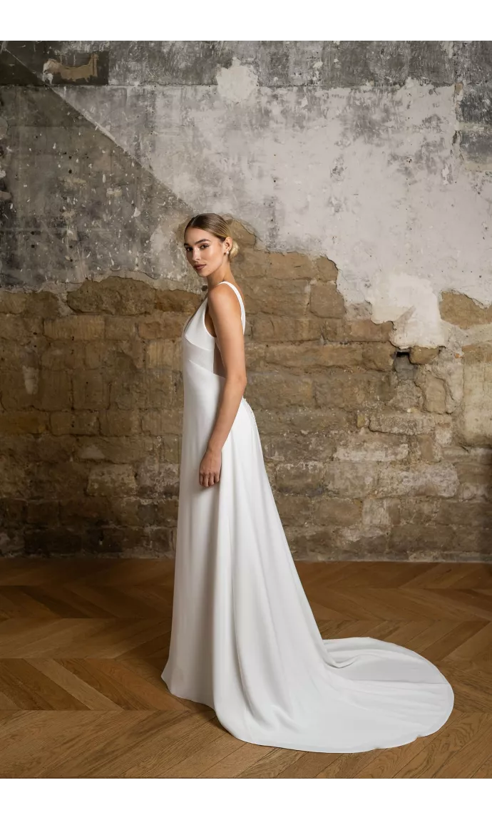 Lune wedding dress