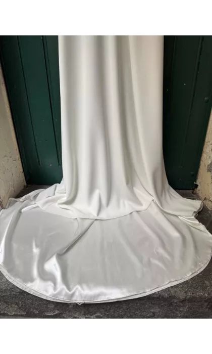 Olympe showroom sample