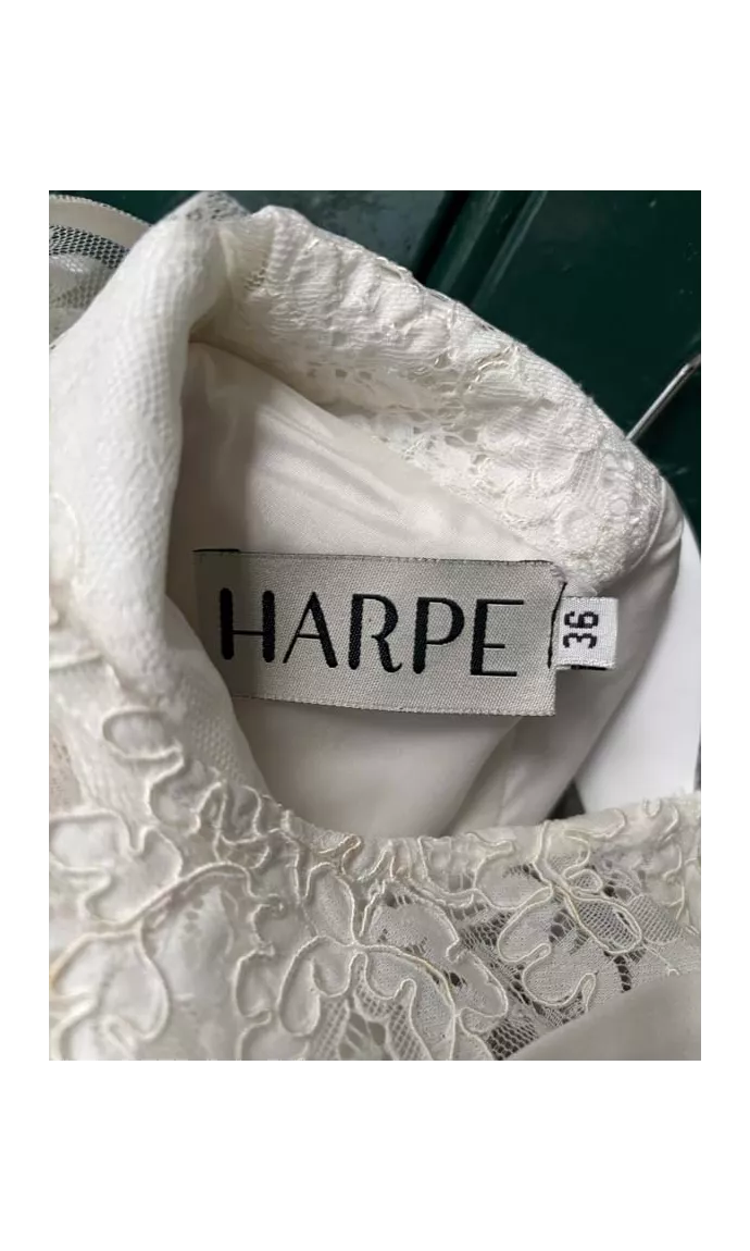 Romy showroom sample
