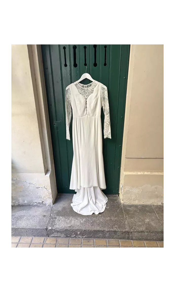 Romy showroom sample