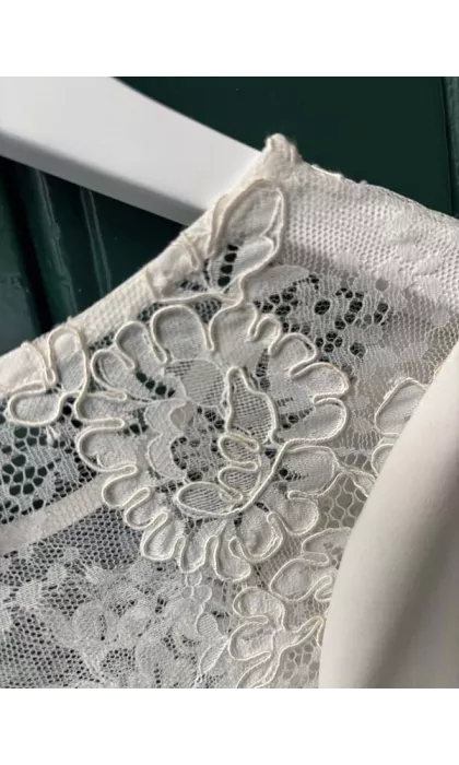 Romy showroom sample